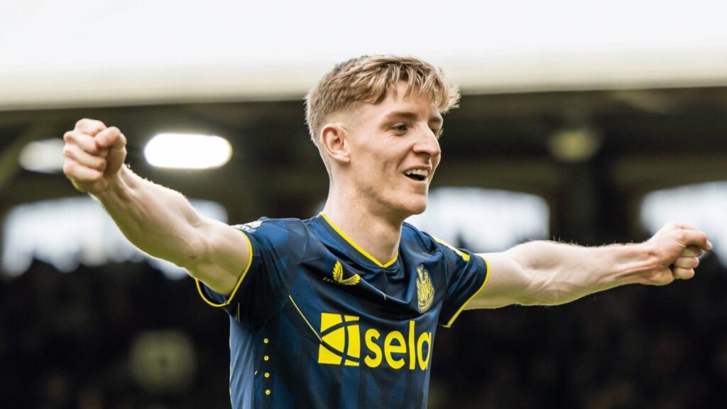 Oh my God! – What ’emotional’ Anthony Gordon’s representatives did after Liverpool move collapsed