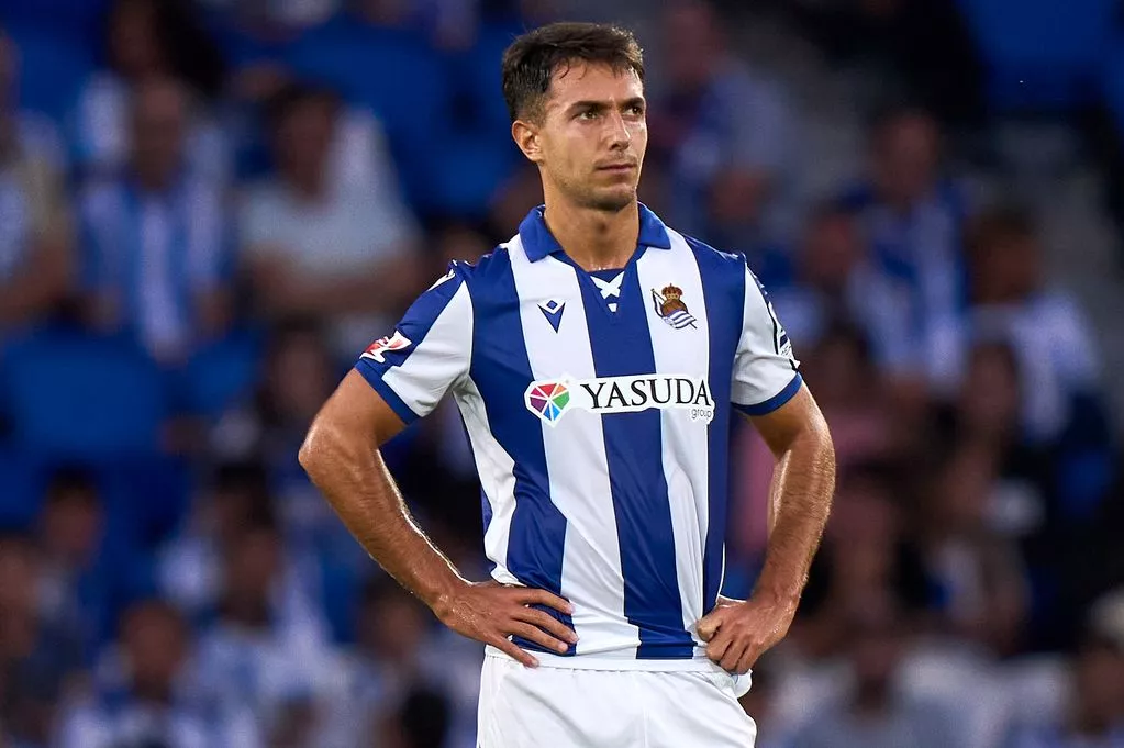 Liverpool ‘eye’ Martin Zubimendi alternative as Manchester United legend approves forward