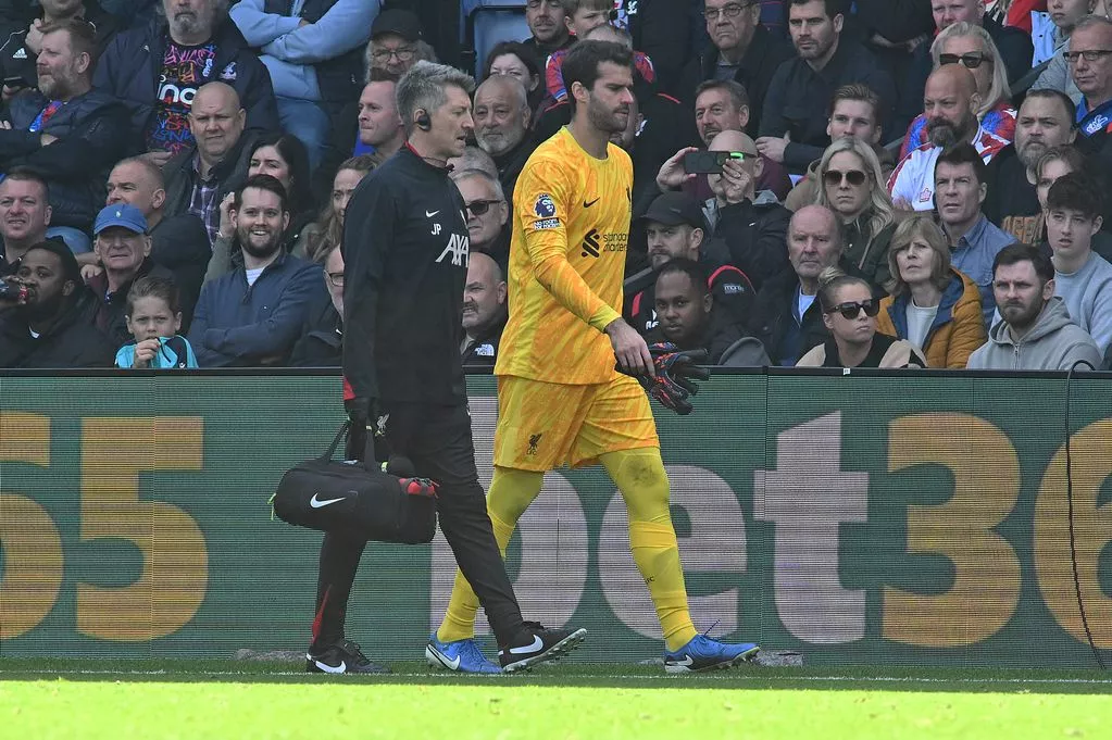 Alisson Becker injury latest as update given on two Liverpool midfielders