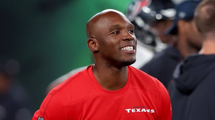 TEXANS COACH DEMECO RYANS ISSUES DARE TO OFFENSIVE LINE: “Show Me Progress!”