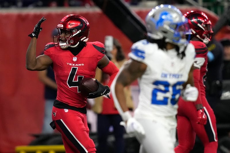 ROOKIE SENSATION KAMARI LASSITER STEALS THE SHOW WITH NOT ONE, BUT TWO INTERCEPTIONS!
