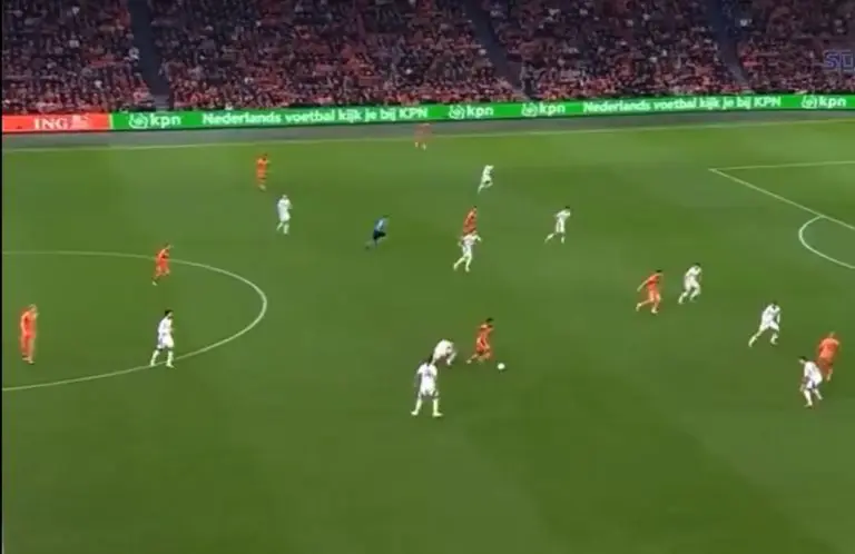 (Video) Ryan Gravenberch skips past opponent for fun during resounding Netherlands win