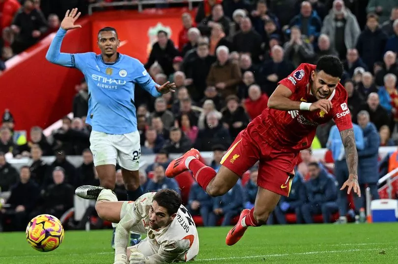 Ex-Premier League referee surprised by Liverpool’s ‘one-sided’ Man City game