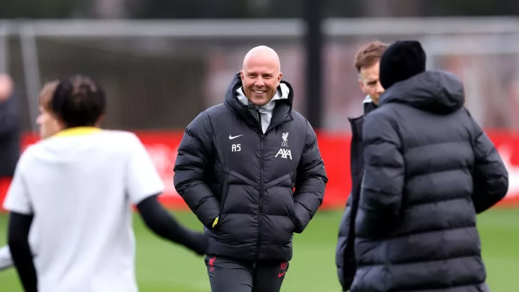 Arne Slot fires major Liverpool warning that’s bad news for Arsenal and Chelsea