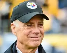 Steelers have issues. Team president Art Rooney II doesn’t think Mike Tomlin is one of them… But then what is the problem?