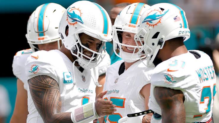 UNFORGETTABLE: Dolphins Rank HIGH on NFL’s Most Memorable Games List. What EPIC Game Landed Them at #23?