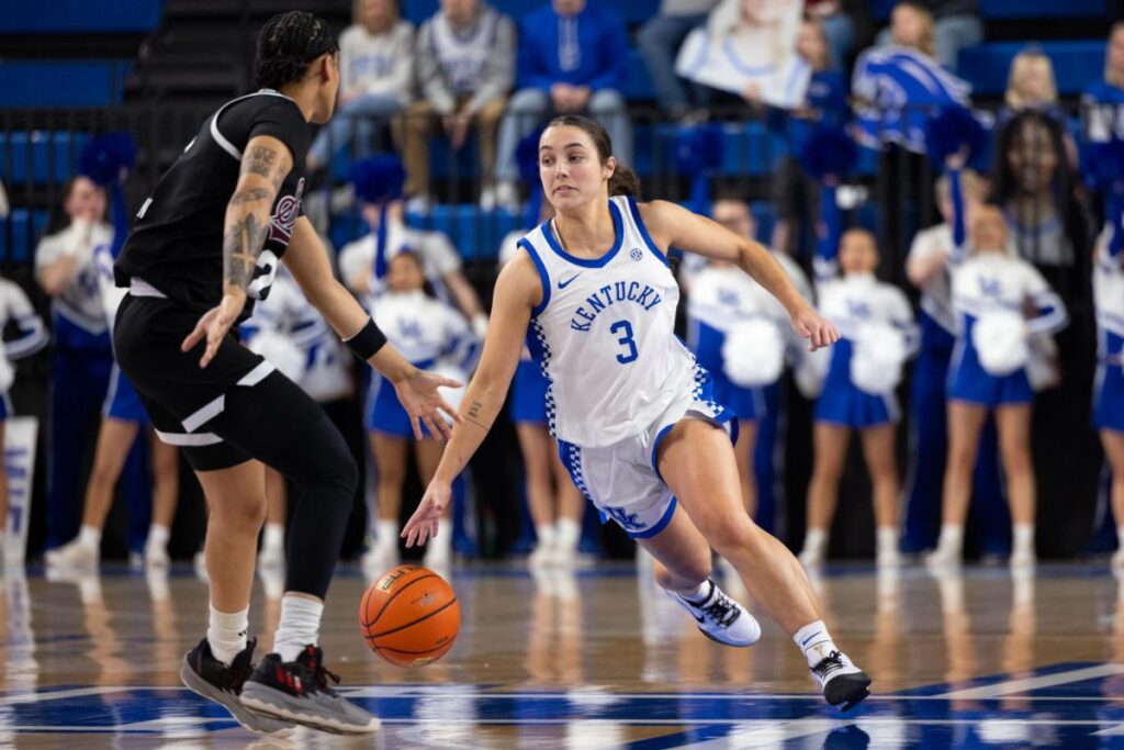 BREAKING NEWS: Kentucky Women’s Basketball Set to Begin SEC Tournament Play on Friday while coach Kenny Brooks Delivered a powerful message to them.