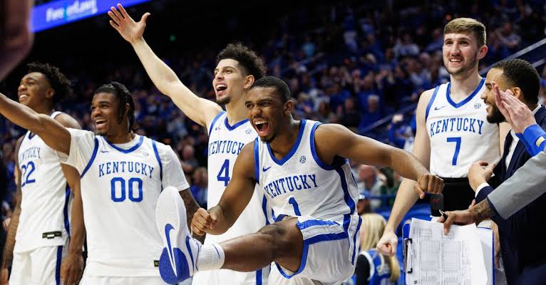 Chaos in the Offseason: Coaches and Players Call for NCAA Transfer Portal….