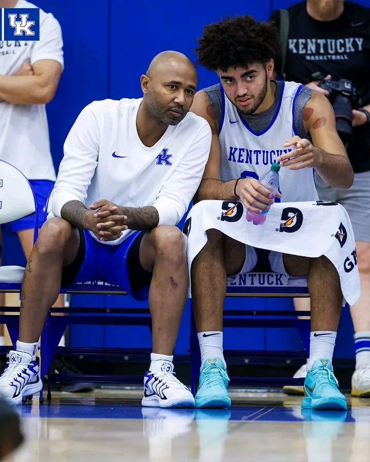Kentucky Fans Have Been Begging for This… Will Mark Pope Finally Listen?