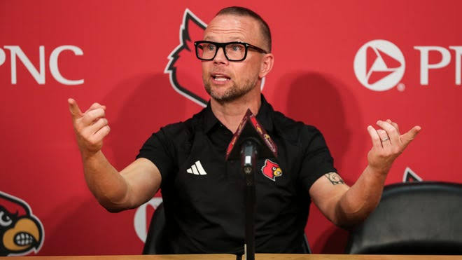 Louisville Coach FINALLY Speaks After Mark Mitchell Chooses Kentucky — His Reaction Has Cardinals Fans Talking