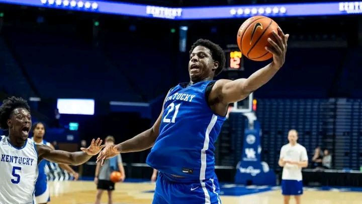 MARK MITCHELL IS GONE — Now Mark Pope Faces a Massive Kentucky Starting Lineup Decision
