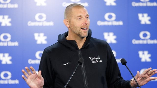 Kentucky Just SCRAPPED Its Traditional Blue-White Game — Mark Pope Reveals the Real Reason